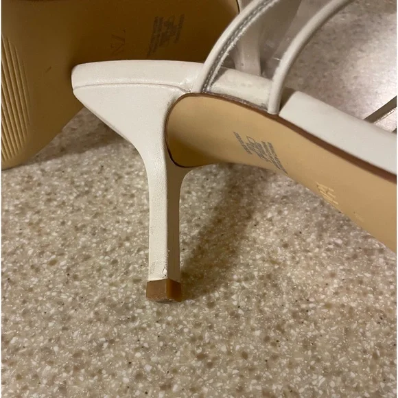 Zara, cream, wore two times. Too big for my narrow foot. Size 6 1/3-Euro 37. - Picture 2 of 10